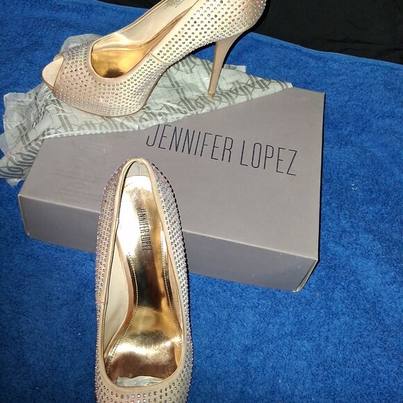 Jennifer Lopez shoes - Picture 3 of 4